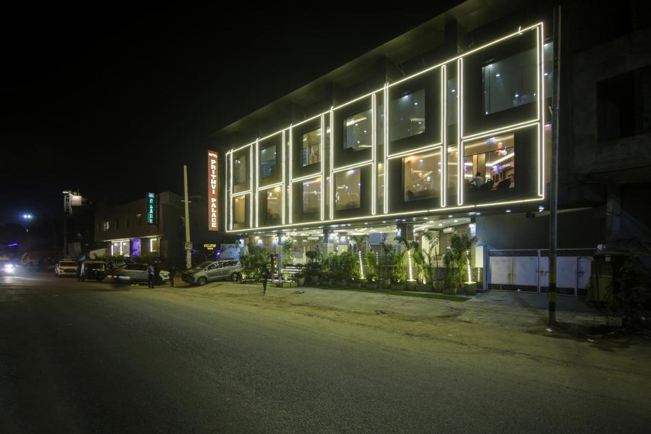 Hotel Park Tree Near Delhi Airport ニューデリー エクステリア 写真