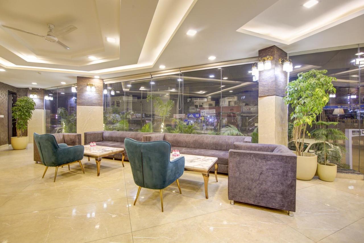 Hotel Park Tree Near Delhi Airport ニューデリー エクステリア 写真